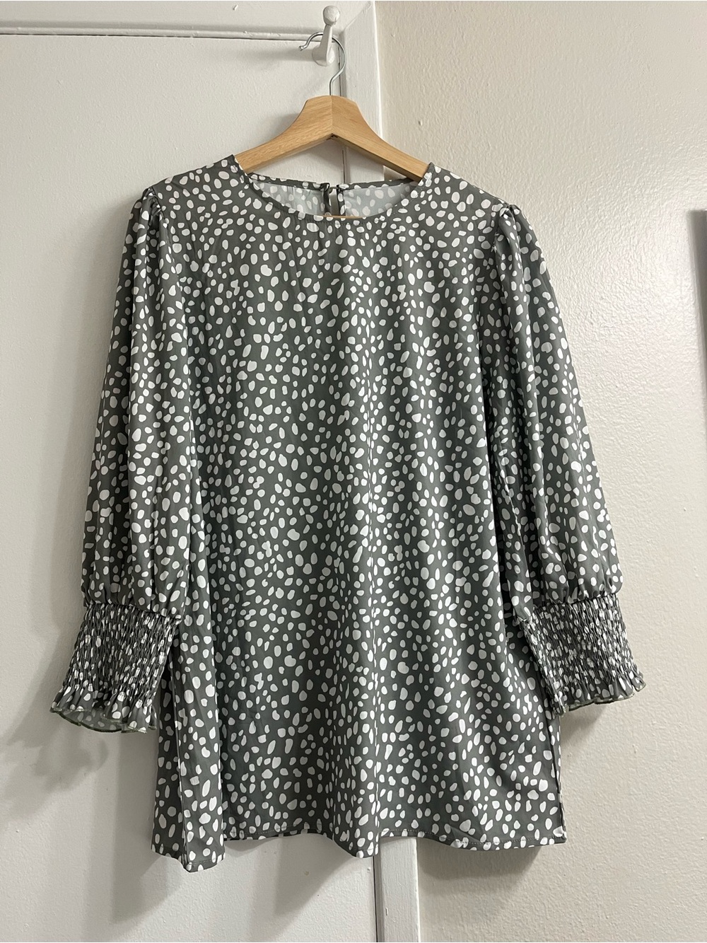Gray & White Polka Dot Long Sleeve Dress